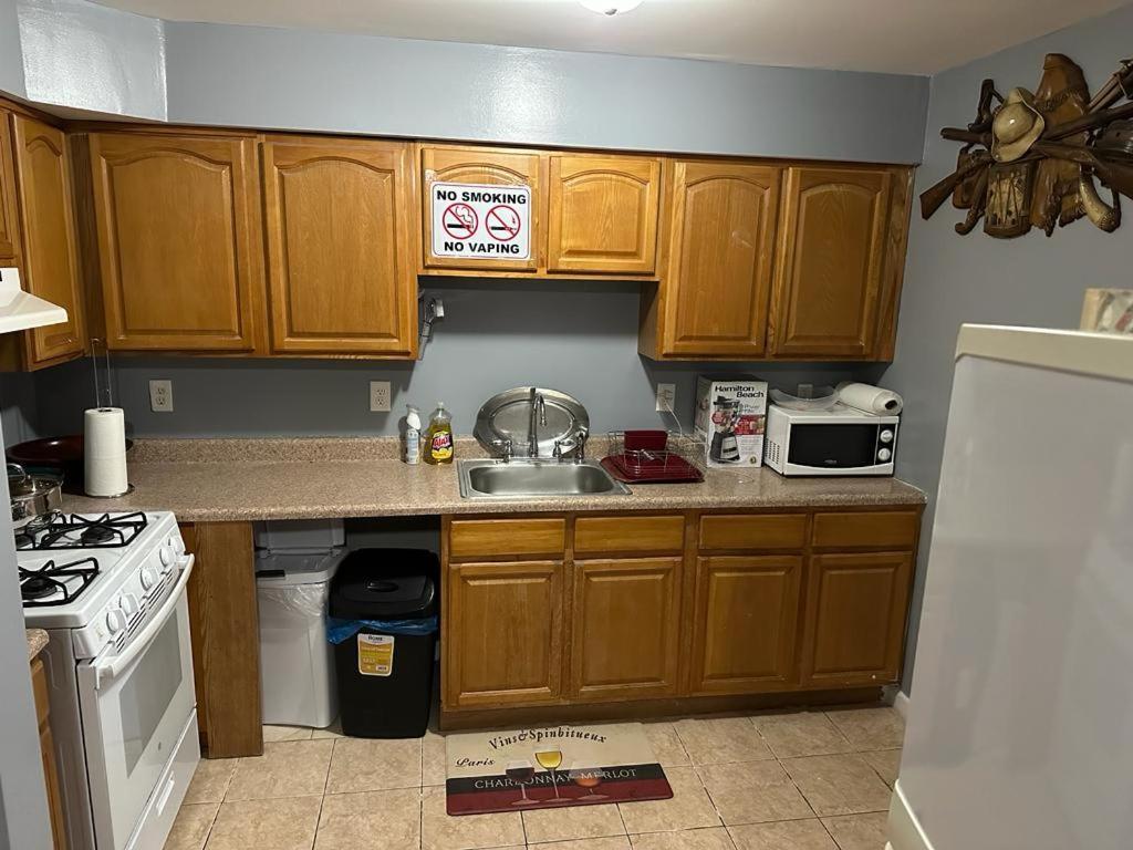 Divine Guest House Room D. 6Mins Near Ewr Newark Airport, 4Mins To Penn Station / Prudential 外观 照片